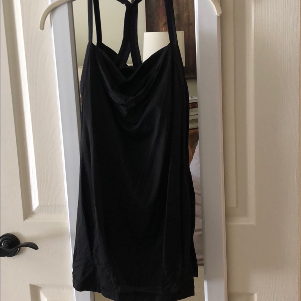 Lululemon black tank with built in bra size 4